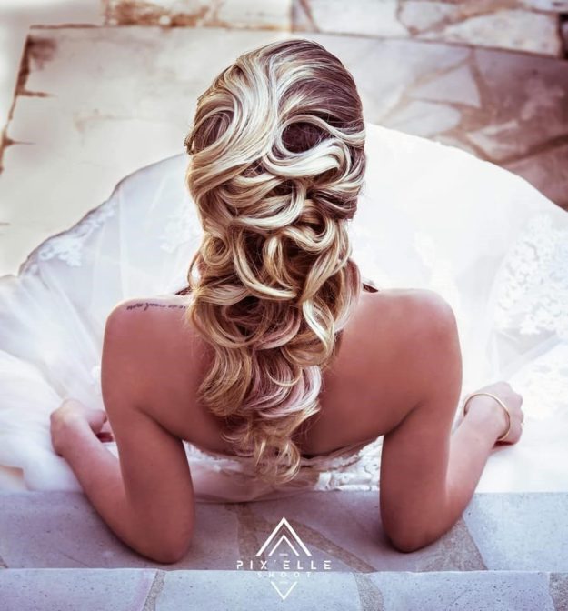 chignon boucle en cascade